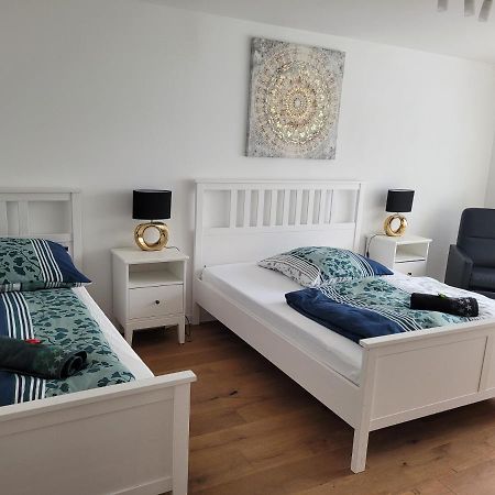Ferienwohnung Anna Oftersheim Schwetzingen Hockenheim 3 Zimmer Mit Balkon Luaran gambar